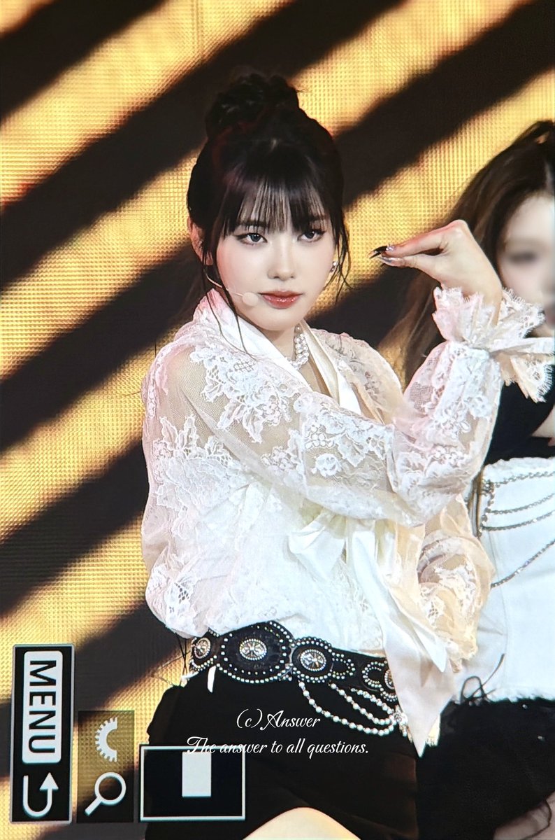 𝑨𝒏𝒔𝒘𝒆𝒓 tweet media