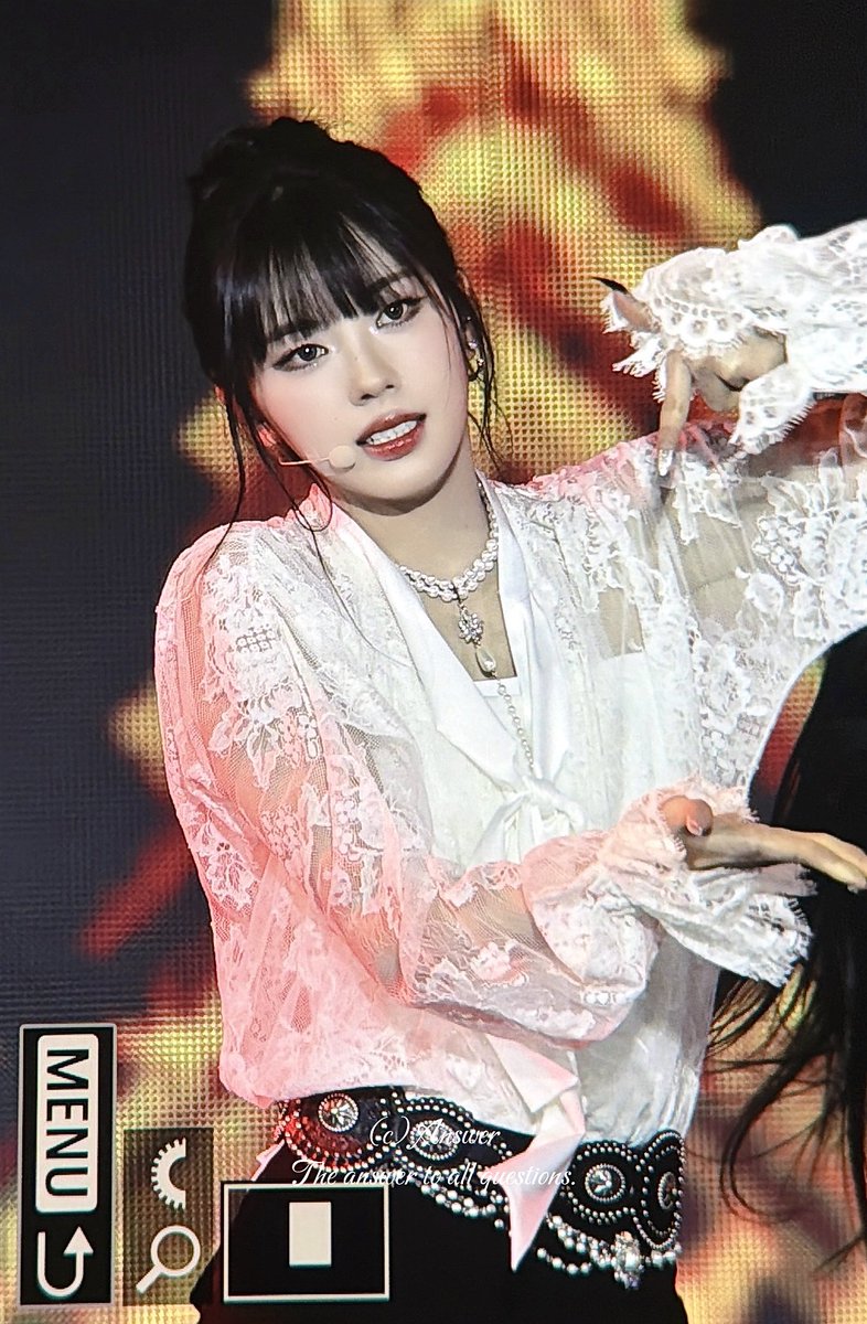 𝑨𝒏𝒔𝒘𝒆𝒓 tweet media