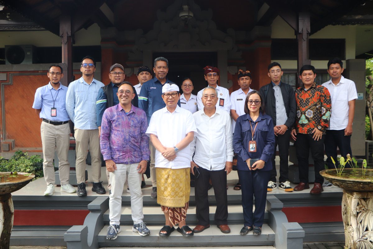 Bupati Adi Arnawa Terima Audiensi Asdep Kemenko Infrastruktur. <a href="/prokompimbadung/">prokompimbadung</a> 
#pemkabbadung #prokompimbadung #badung #badungunggulmajusejahtera #saptakriyaadicipta

instagram.com/p/DUnR9KakUH7/…