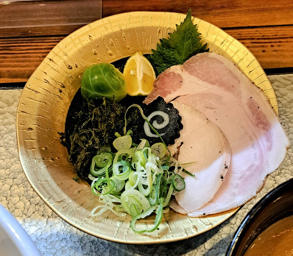 setsumen's tweet image. 静岡市葵区七間町
中華そば 弦月さん
限定
濃厚雲丹つけ麺
#つけ麺 #つけめん #ラーメン #静岡 #葵区 #七間町 #中華そば弦月 #静岡ラーメン #ramen