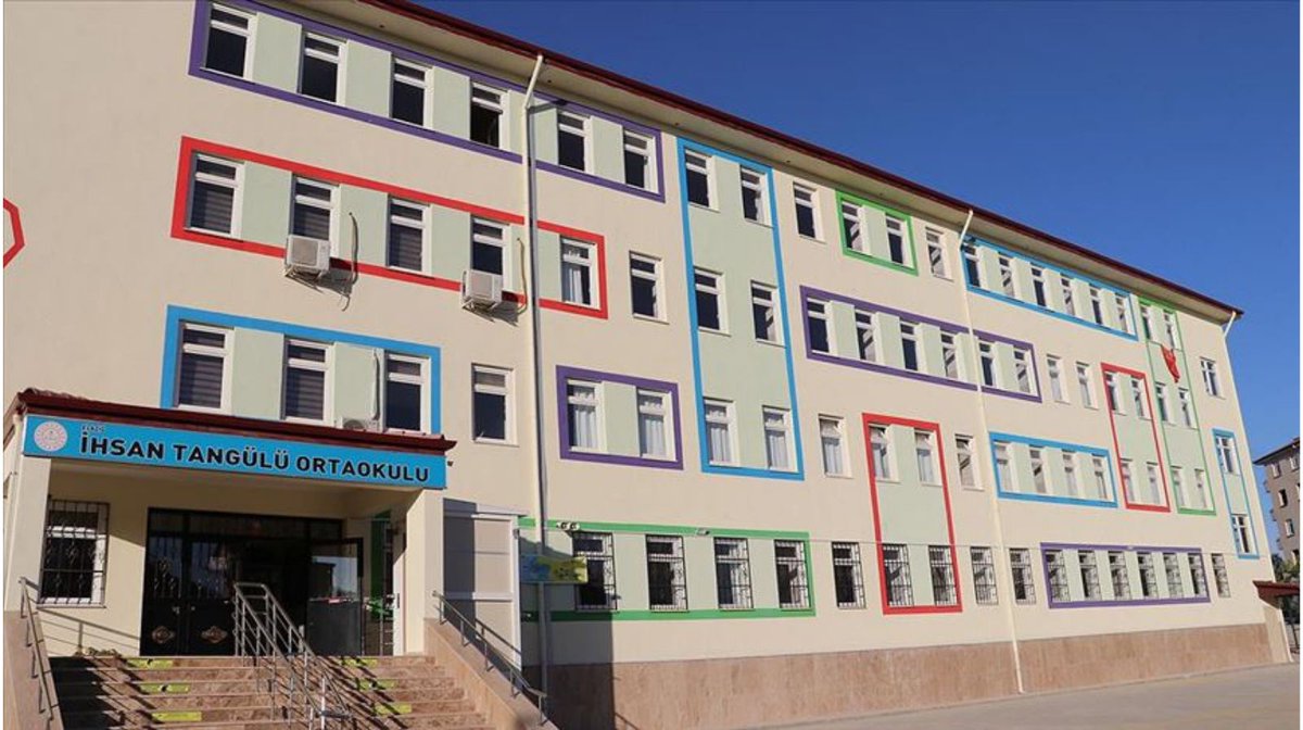 📌 MEB, okullarda 'Ramazan ayı etkinlikleri' yapılmasını istedi

🎙️ MEB’in okullara gönderdiği “Ramazan Ayı Etkinlikleri” yazısına tepki gösteren Eğitim Sen Ankara 1 No’lu Şube Başkanı Mehmet Aydoğdu, "Burada amaç yalnızca dini bir konuyu öğretmek değil; eğitimi ideolojik bir