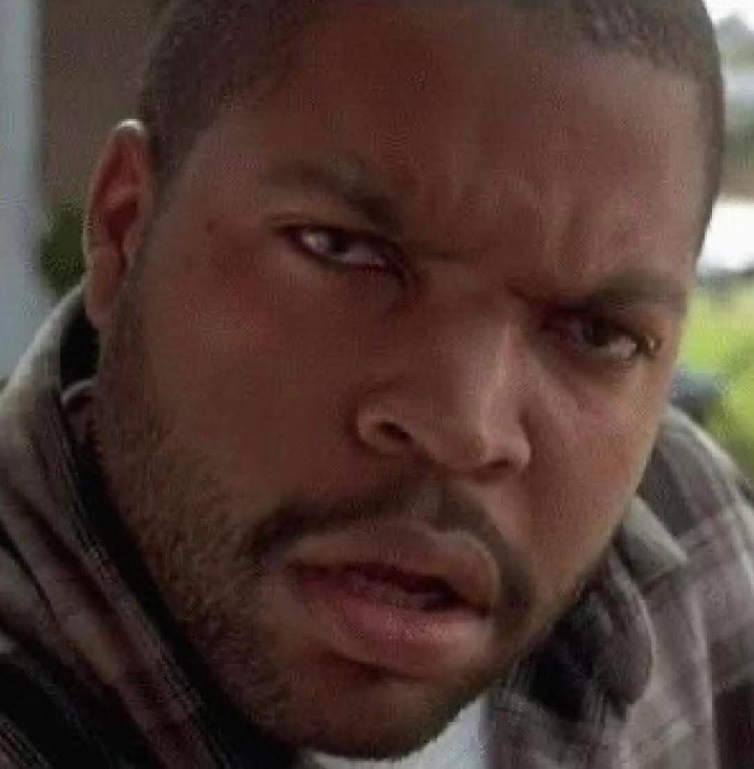 Thato_Rachidi's tweet image. "U don't remember me? I held u as a baby"

Me😭: