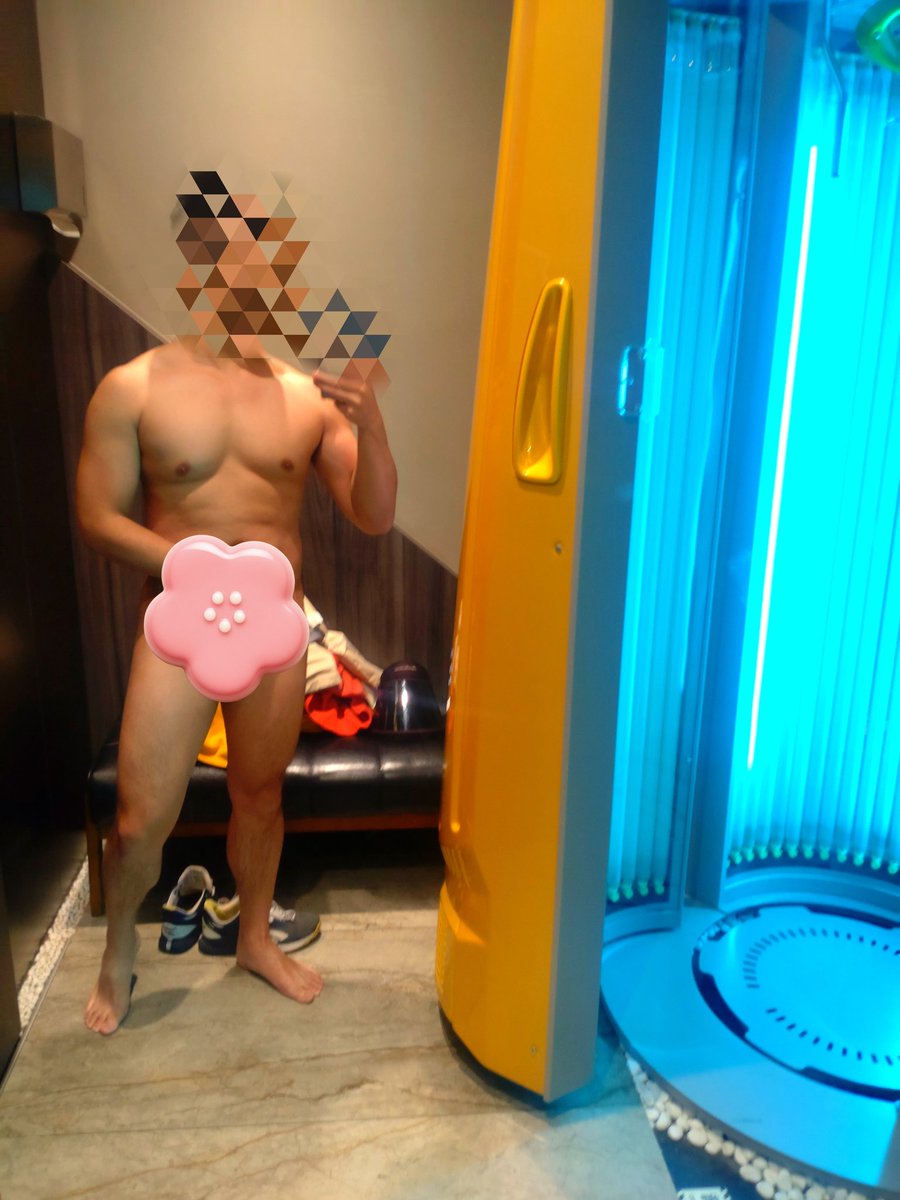 不好意思不想露臉
然後軟的時候拍起來真的不雄偉 哈