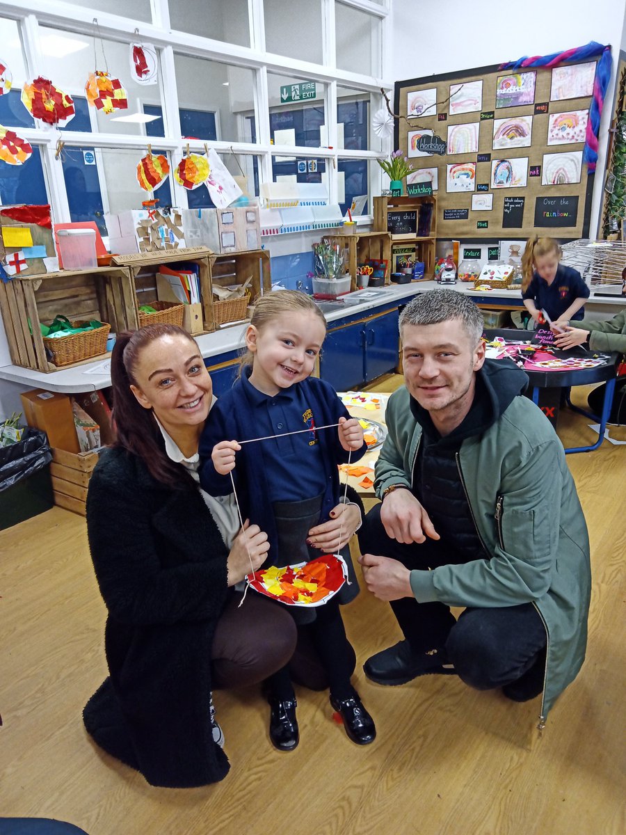 Miss Taylor tweet media