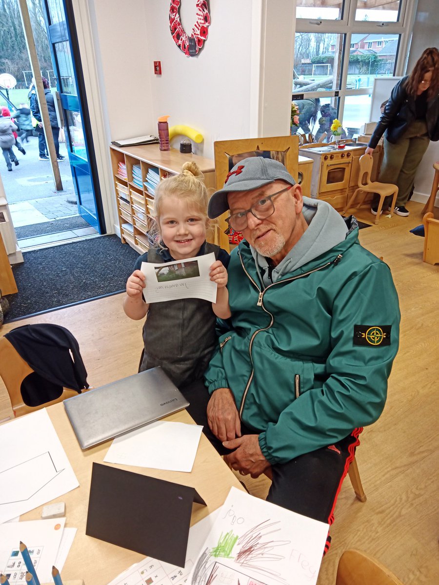 Miss Taylor tweet media