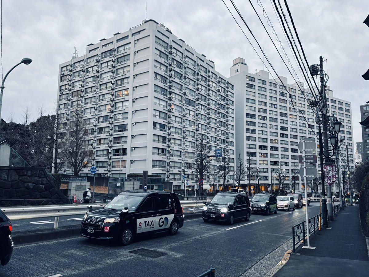 社会主義圏のブルータリズムを感じる。