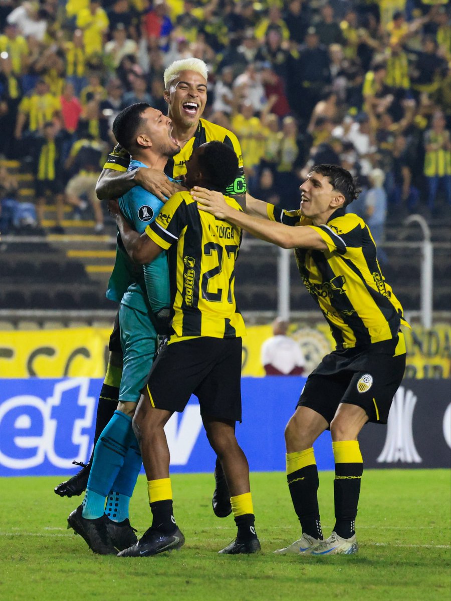 GiovanniCastroZ's tweet photo. Excelente triunfo del Dvo.Táchira ante The Strongest y avanzar a la Fase 2 para enfrentar  a Tolima. Por el bien de la Copa Libertadores, bien eliminado el equipo boliviano, bochornoso ver al portero Luis Banegas engañando al arbitro y a  sus compañeros, a todo al que pudiera.Out https://t.co/xQ0sHjfKDN