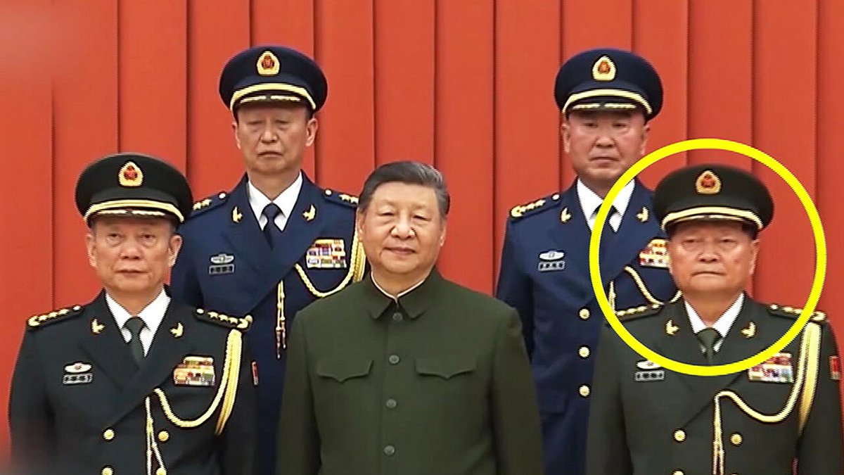 “[이슈빡] "2인자까지" 숙청 칼바람…시진핑의 노림수는?
👉 영상 보기 : news.sbs.co.kr/news/article.d…

#시진핑 #이슈빡 #2인자까지 #숙청
비디오머그 팔로우 해주세요.”