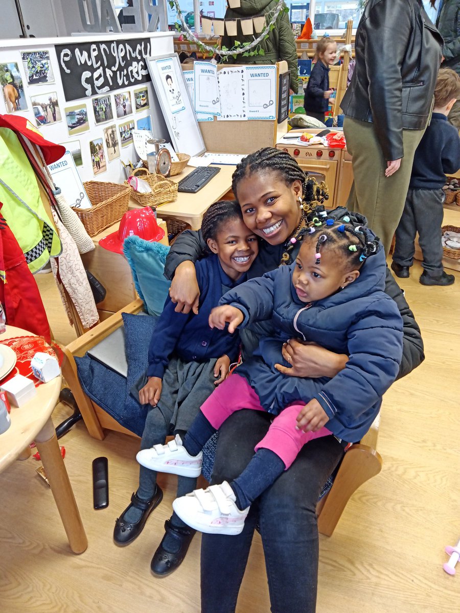 Miss Taylor tweet media