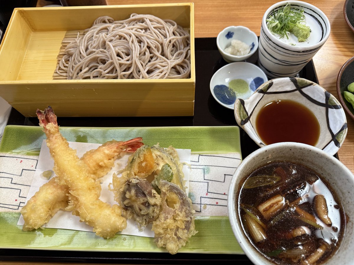しいまる tweet media