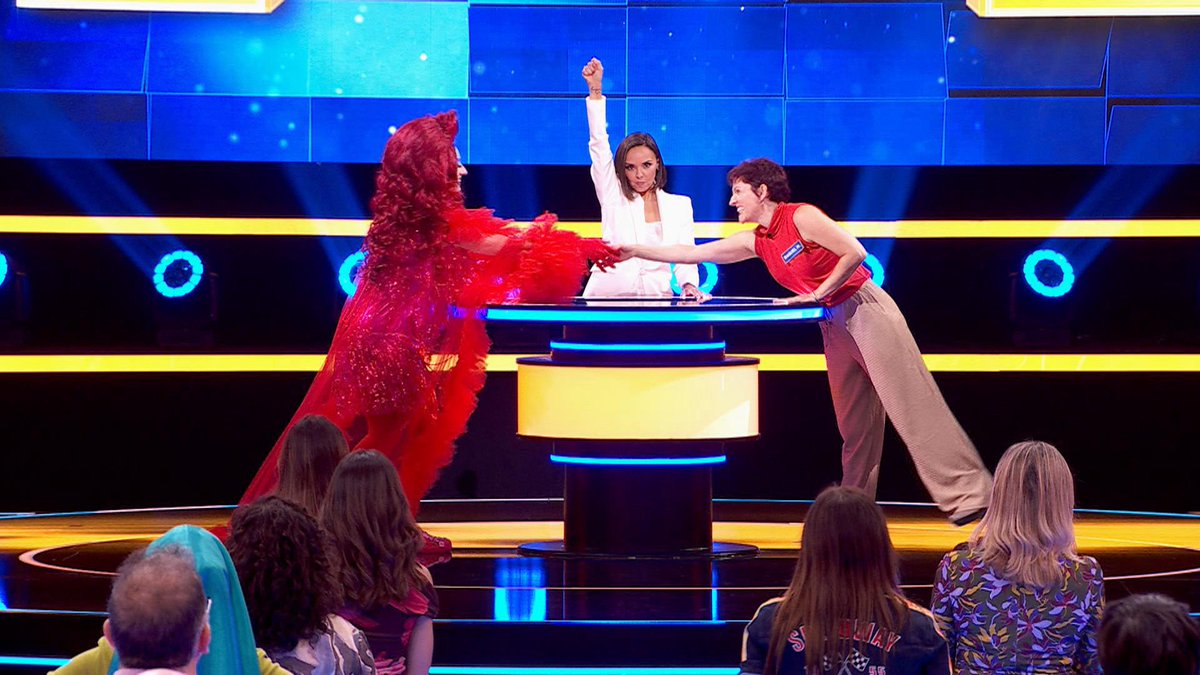 Holiiiii 💖🥰 Esta noche, después del Athletic de Bilbao-Real Sociedad de Copa del Rey en <a href="/La1_tve/">La 1</a> y <a href="/rtveplay/">RTVE Play</a> os espero en <a href="/thefloortve/">thefloor.tve</a> !!! 
Buen día aldea de mi ❤️💪🏼😘😘