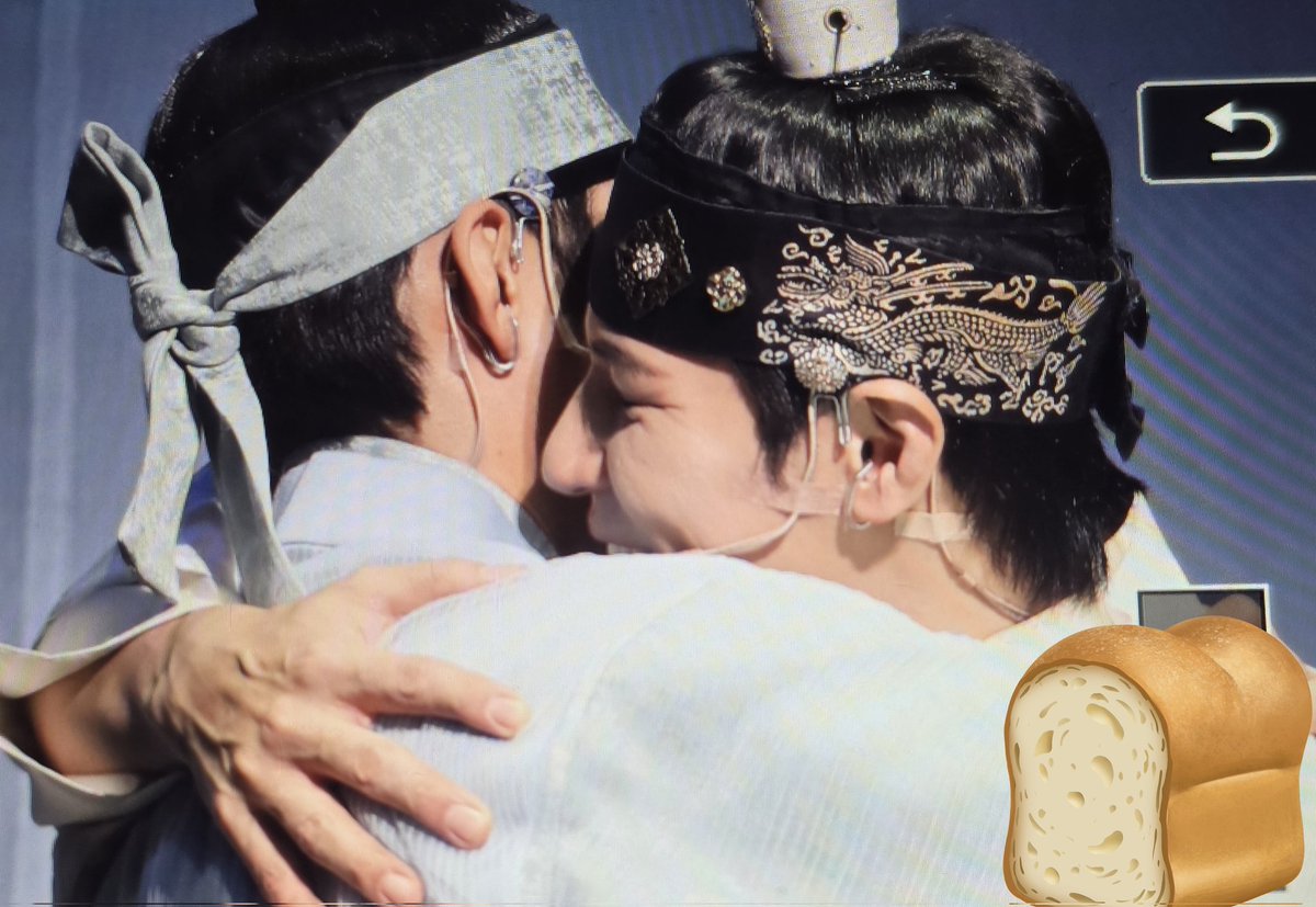 머가 그렇게 조아서 눈웃음작렬이야~~~