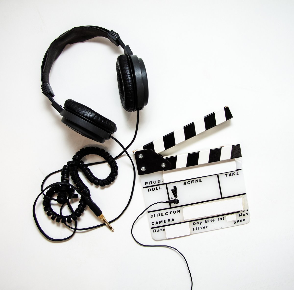 DeustoBide's tweet photo. "Estudio de los Géneros Cinematográficos" @Jorge8arrio  @deustoCCSSyHH @deusto  Centro Cívico Basozelai. Colabora @FundlaCaixa
ℹ️https://t.co/WjdznBb0S1 https://t.co/2NMUhxm0Cz