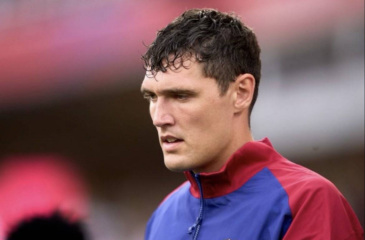 BarcaTimes's tweet photo. 🚨🎙️| Deco, on Christensen: “With some players, like Andreas, the idea was to follow his progress this season. He’s a player who has given us a lot. In his first year here under Xavi, he played many matches and was key in the league title we won. 

However, it’s true that in recent years he’s been heavily affected by injuries. The plan this season was to assess his situation and then decide how to proceed, but the injury has brought that decision forward.

We don’t want to leave the player in a difficult situation, because we believe it will be hard for him to play again before the end of the season. That’s why the idea is to offer him something compatible and fair. From there, the player is free to make his own decision. He’s not obliged to stay at Barça, but we will at least put an offer on the table so he can evaluate it and then choose what he thinks is best for his future.” [@sport via @MartinMinan_]#fcblive 👏