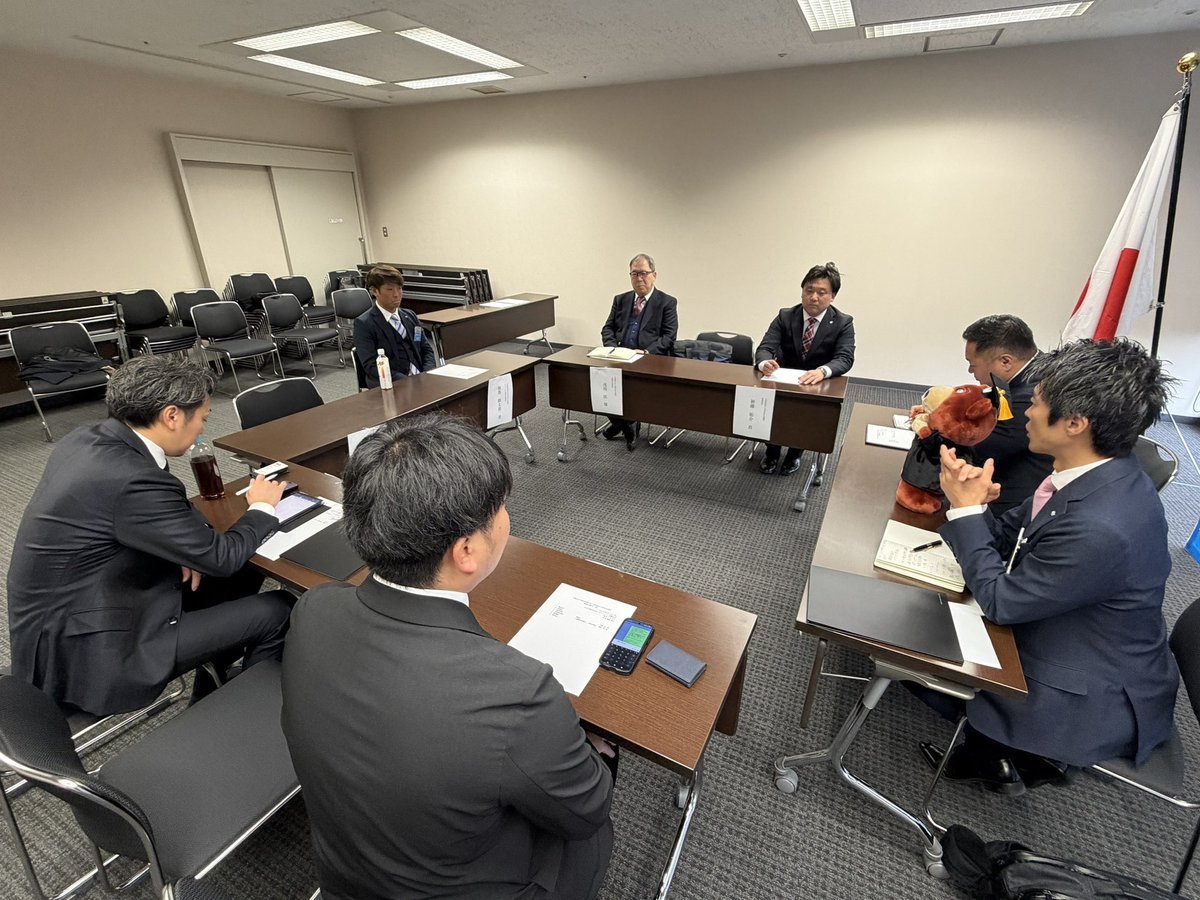 tokorozawajc's tweet photo. 広報担当のファル子です✈️✨

早稲田大学人間科学学術院と連携協力に関する協定の調印式を行いました！
学生さんと交流を深め、一緒にまちづくりや地域活性化に向けて協業していけたら嬉しいです☺️
これから一緒に所沢を盛り上げて行くぞ！

#早稲田大学 #所沢 #JC #所沢青年会議所 #青年会議所 https://t.co/o8o2LvFpWN