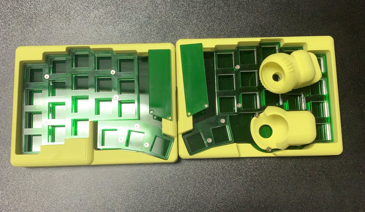 goya5858_video's tweet photo. keyball39用のガスケットマウントケースを各色１名様にプレゼントさせていただきます。
※一部、難あり

期間：2月18日（水）22：00まで
参加：フォロー＋RT （本ツイート）
当選人数：各色１名
抽選方法：あたるってぃー 

#プレゼント企画
#分割キーボード https://t.co/JNWMag37K7