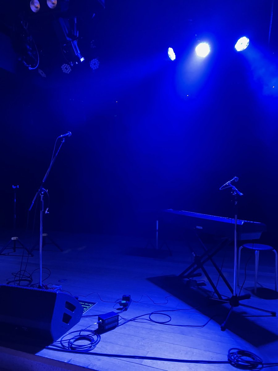 akune777's tweet photo. @下北沢ADRIFT スリーマンLIVE： 小林柊矢 とた 由薫に行ってきた！
まだ新しいライブハウスで最前列ゲットできた☺️由薫さん1曲目「ひこうき雲」（カバー）は鳥肌でした🥹新曲「echo」初披露も最高でした👏とたさんの「紡ぐ」も聴けた🎶
#由薫 https://t.co/0VnWLImSJ0