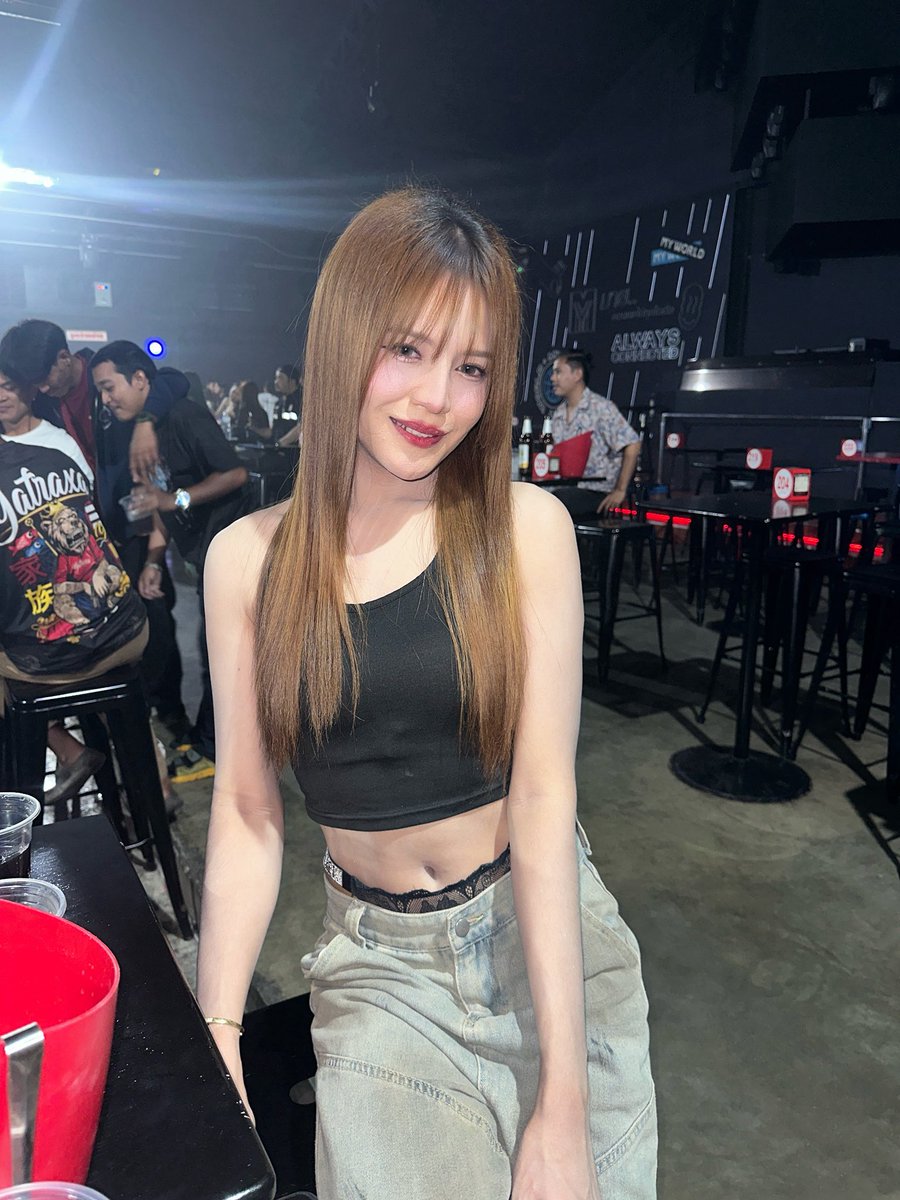 ลูกพีช tweet media