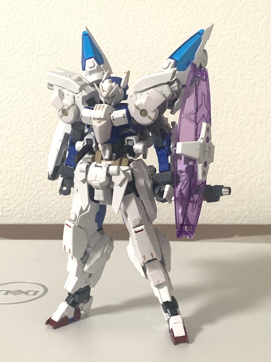 saygoodbye13301's tweet photo. 久々に進捗をば。

シールドを確保したレヴェニクスから拝借。
反対の腕にサーベルマウント・展開可能な複合盾をセット。
バックパックはウイング型から2基のジェネレータ直結式のブースターに換装。
その他足首周りを改良して本体は完成！

#30MM https://t.co/etBdkqlqcf