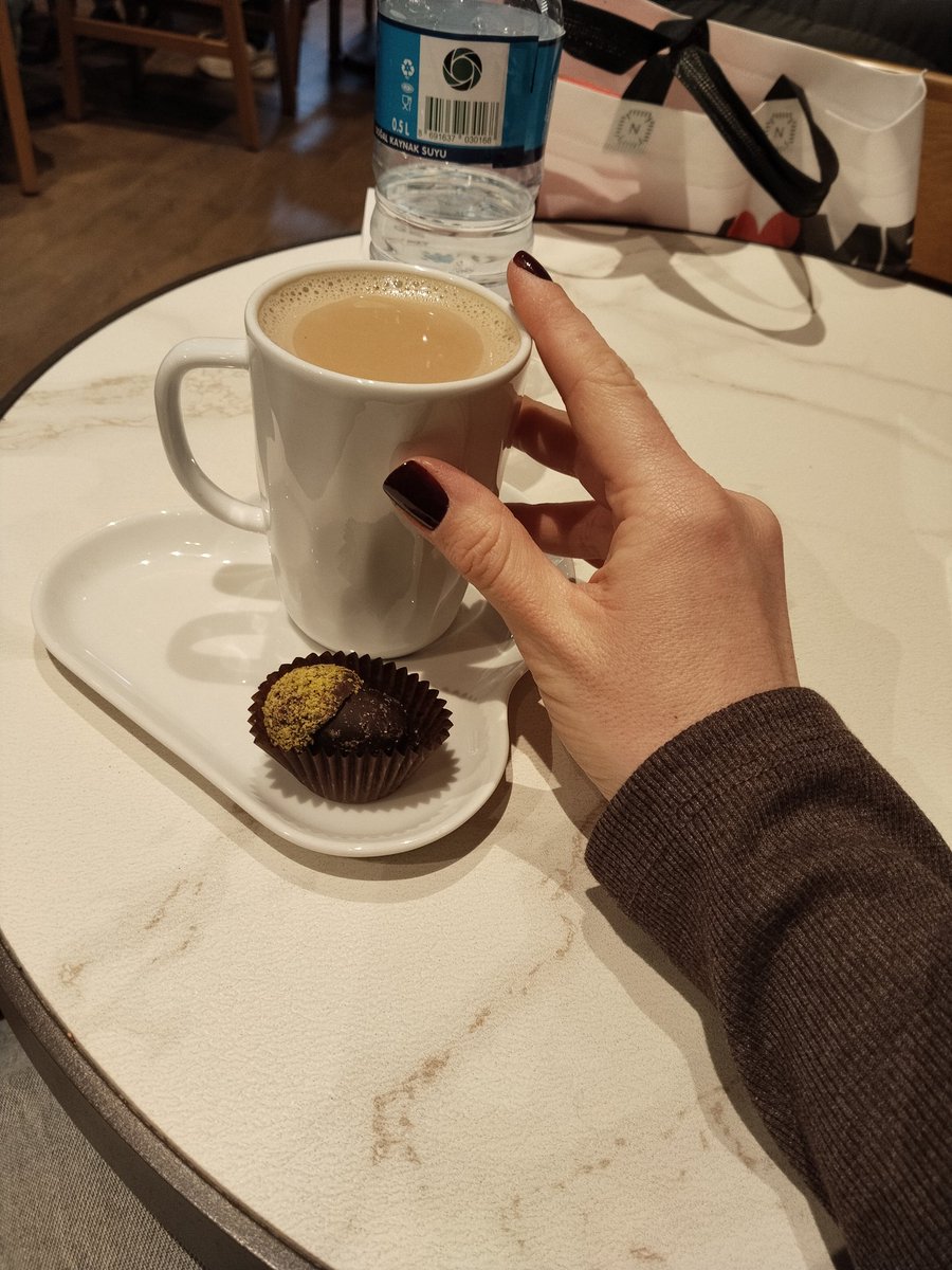 Sütlü filtre kahve aşkına 🤎