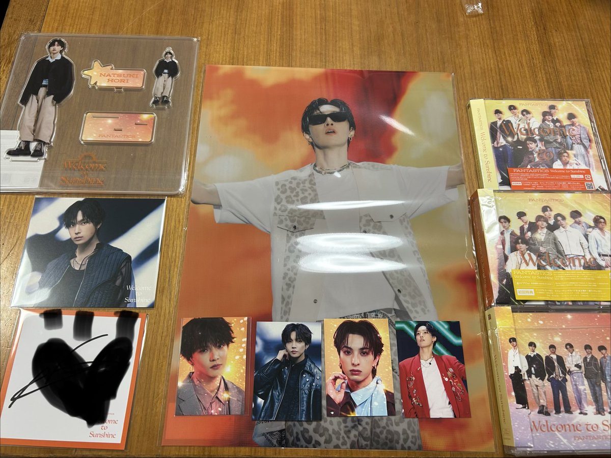 値下げ‼️FANTASTICS 佐藤 大樹 直筆サイン入り ツアー Tシャツ ！ 我が家にもなっちゃん来てくれました〜🥰🥰🥰 直筆サインめっちゃ