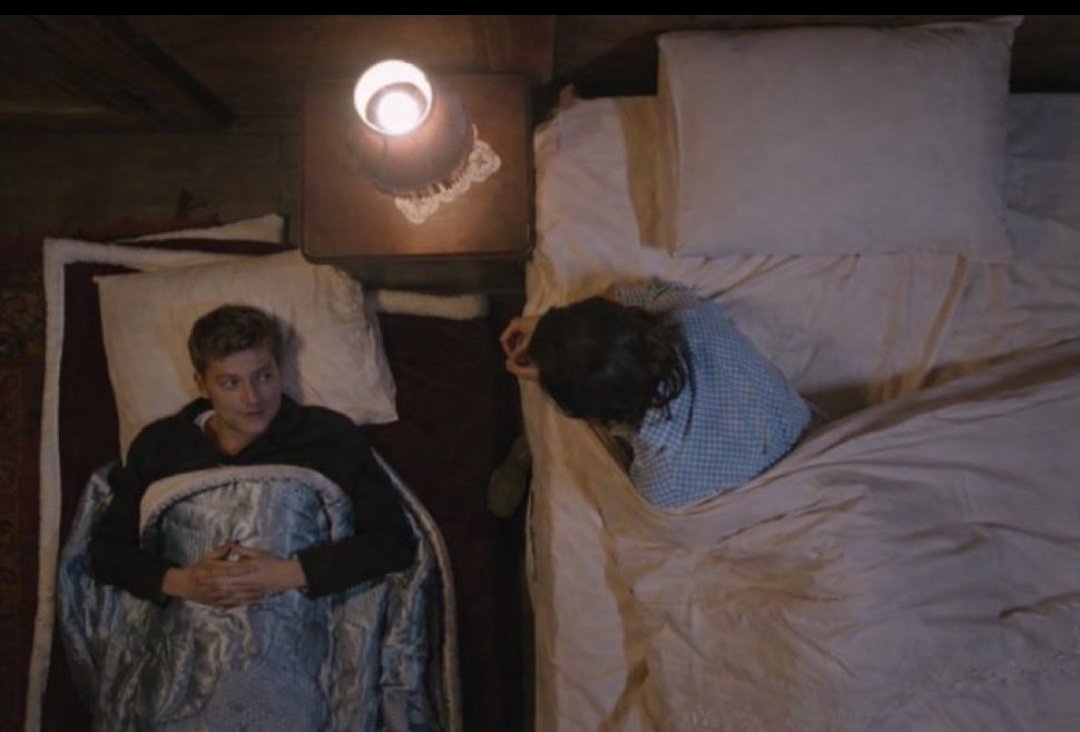 - Anlatsana  canım kocam evlendiğimiz gün abime köprüde ne dedin?
+ Çek vur istersen beni Fadimeyi sevdiğimden başka laf duyamacaksın dedim. #isfad #TasacakBuDeniz