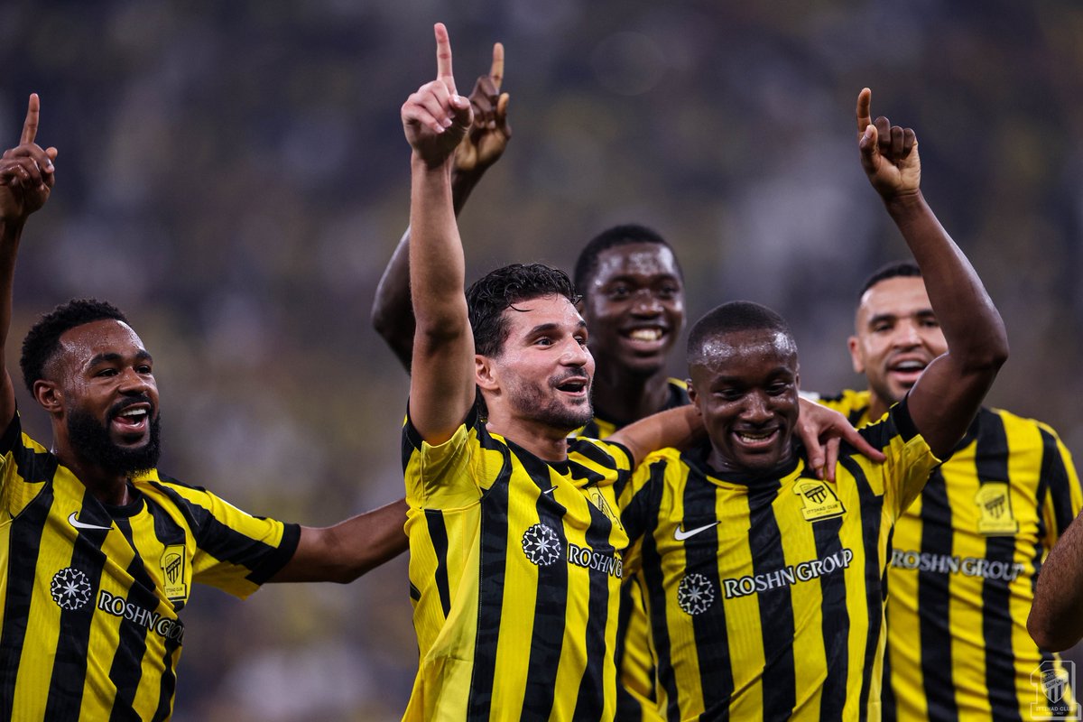 RENOO_70's tweet photo. ITTIHAD ..💛 https://t.co/RChfLzgUgm