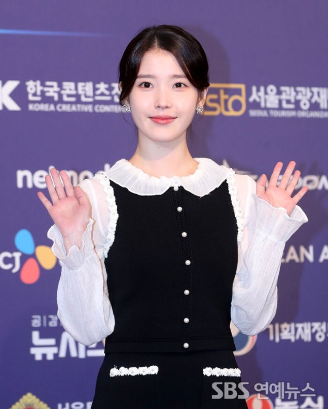 koreannatic's tweet photo. IU’s agency is finally delivering justice. 
Fines, lawsuits, and actual prison time for online attackers. It’s simple: if you use social media to destroy others, you belong behind bars. No mercy, no settlements. https://t.co/5Ff51Q3LrE
#IU #아이유 #EDAMEnt #StopHate #KpopNews https://t.co/vLtVMiC2U3