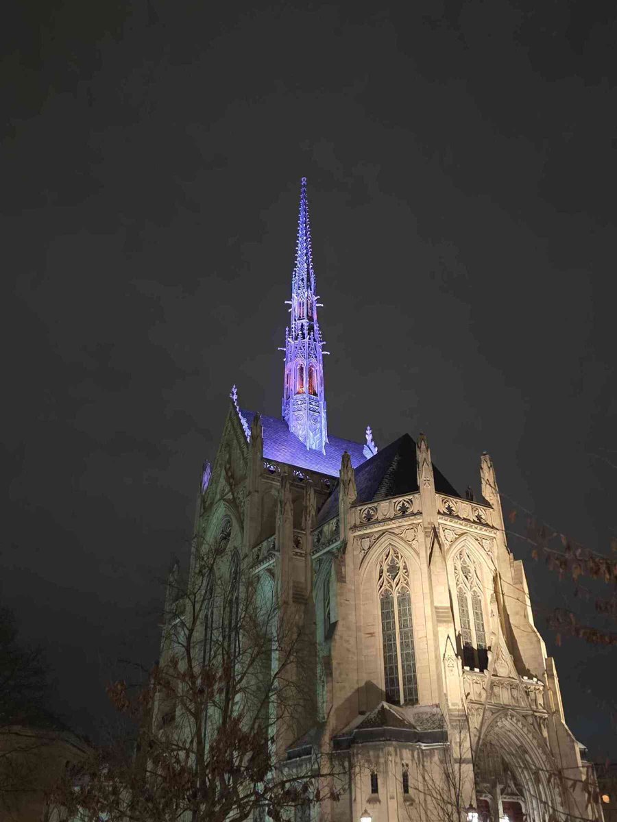 One of our favorite job sites we’ve worked on is right in the heart of Oakland at Heinz Chapel. Recently, the chapel has been lighting up its spire in color. A stunning addition to this architectural icon.