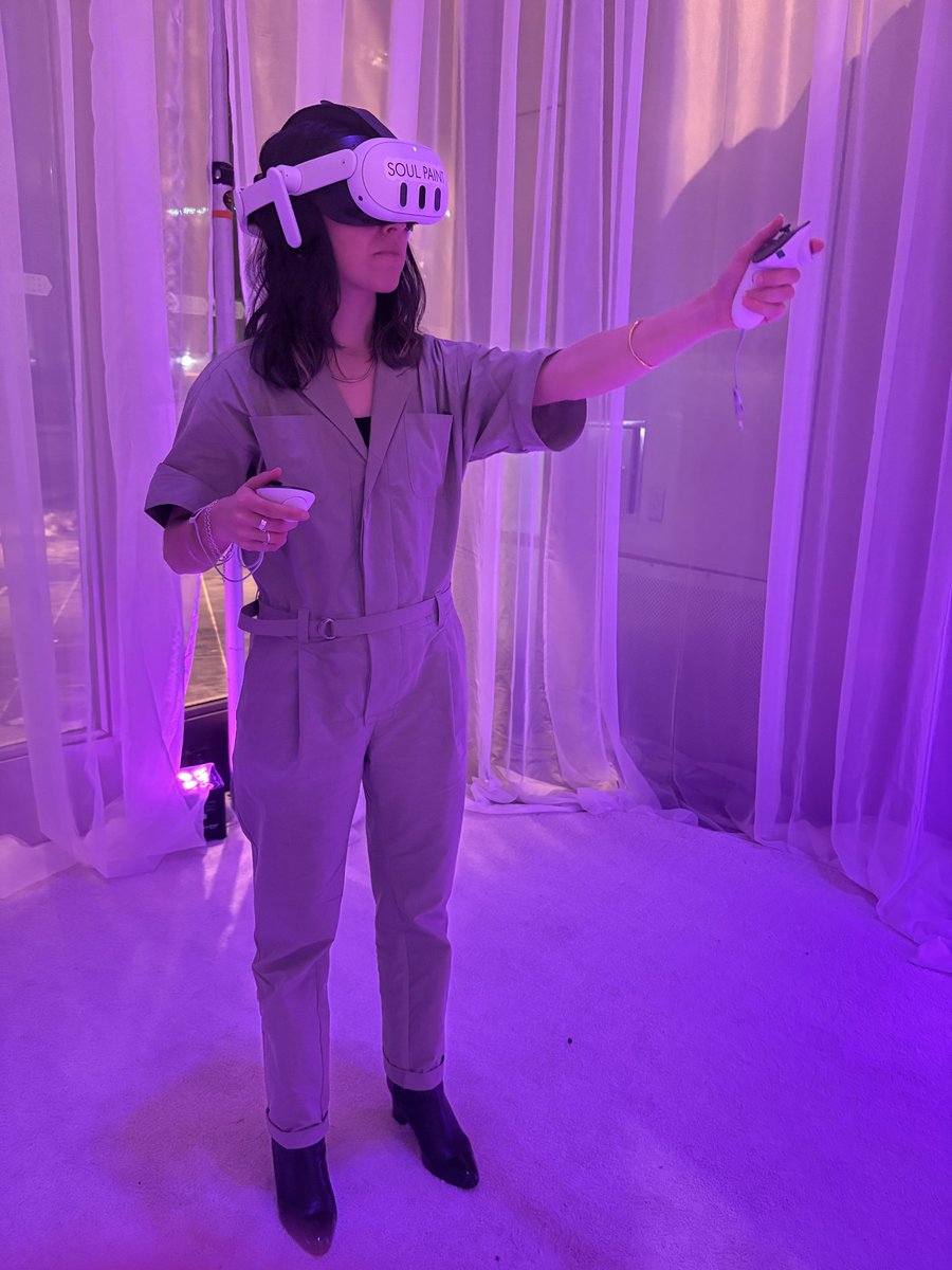 Elena Piech 👾 tweet media