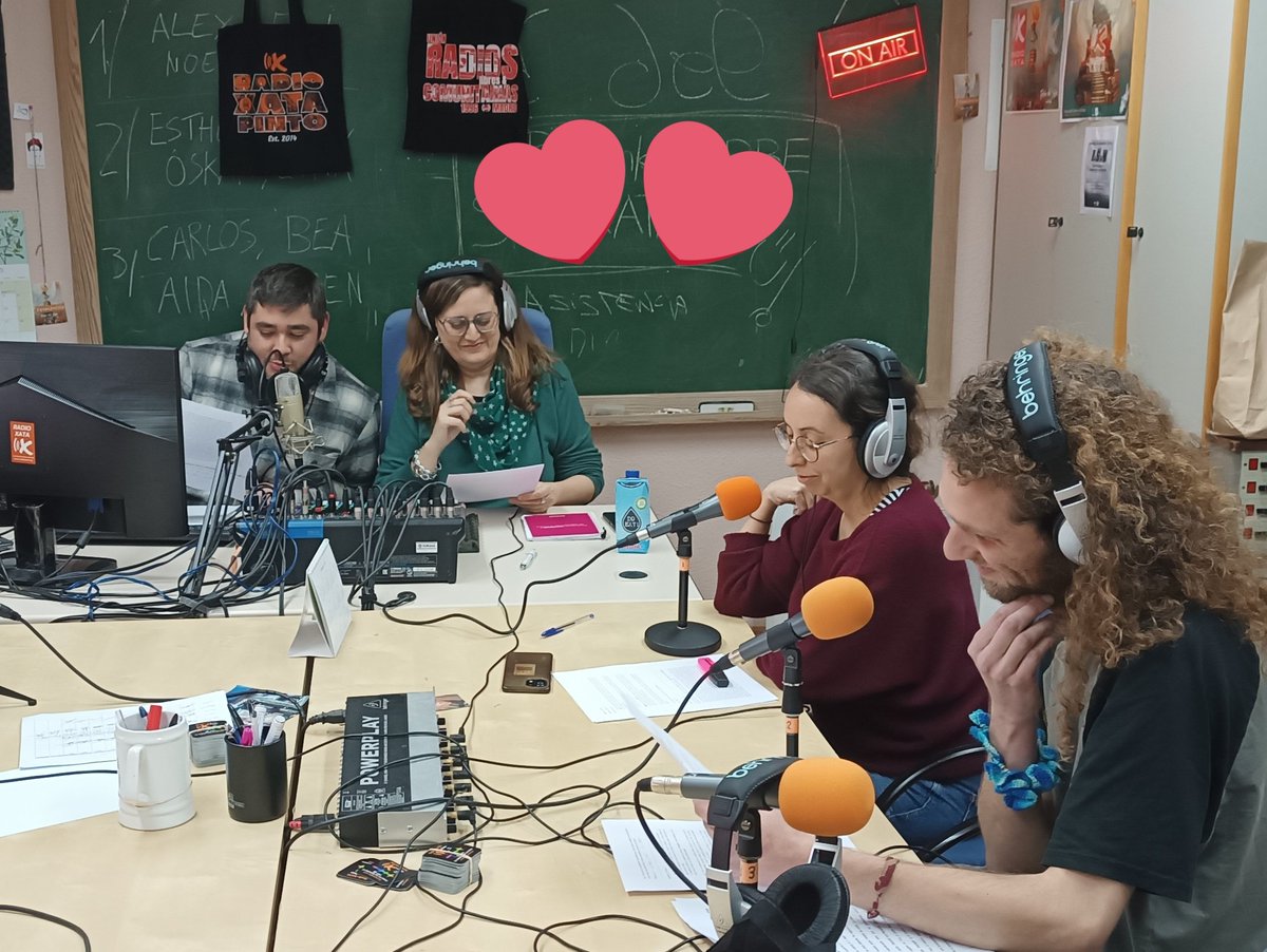 EN DIRECTO en radioxata.org el alumnado del curso <a href="/URCMadrid/">URCMadrid</a> MÁS ALLÁ DEL PODCAST EN TU HABITACIÓN 2026 con sus programas de fin de módulo. 
Grupo 1, "Pinto y aparte"