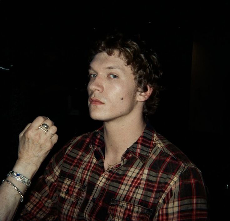 Kate Yablunovsky, Heated Rivalry dialect coach, on what "challenged" Connor as he prepared for the role of Ilya Rozanov, in an interview for Scientific American.

KATE YABLUNOVSKY: So the beauty with Connor is that he came with a very good base. So first of all, he speaks French,