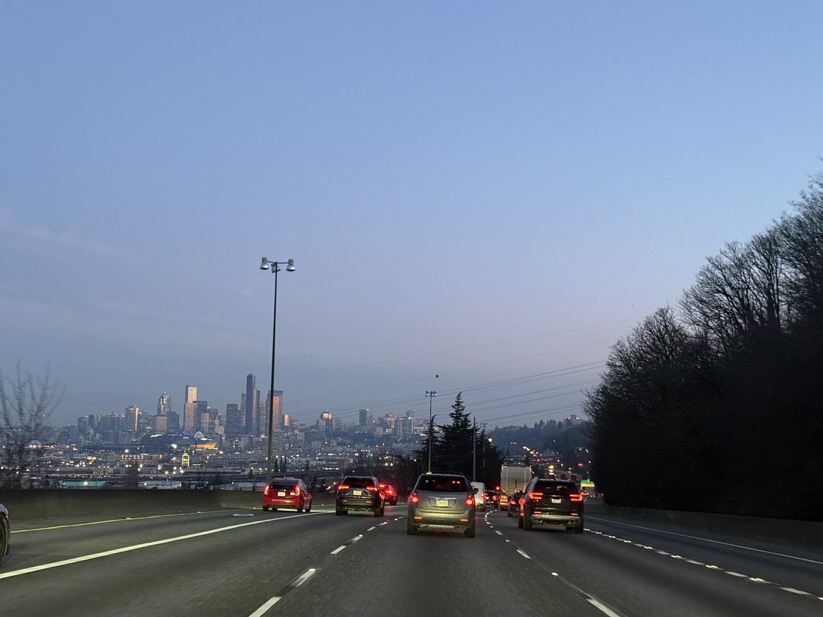 AlyLee on the Blue app 🦇 tweet media