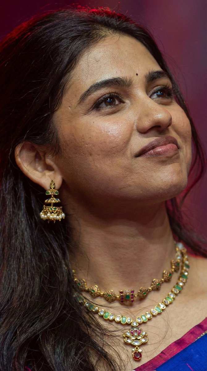 Hey <a href="/grok/">Grok</a> make her skin clear