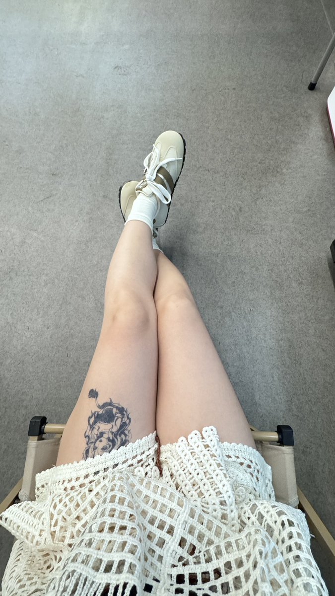 ManYueqiu's tweet photo. 肉肉腿
#sm #k8 https://t.co/dvHcc2vOeJ