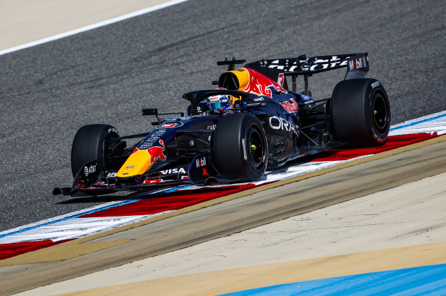VerstappenCOM's tweet photo. https://t.co/Ga9eks3PwF NIEUWS: Verstappen sluit zeer productieve eerste testdag in Bahrein af op P2 https://t.co/rKVGkWvPBt https://t.co/MRfBoHdGqg