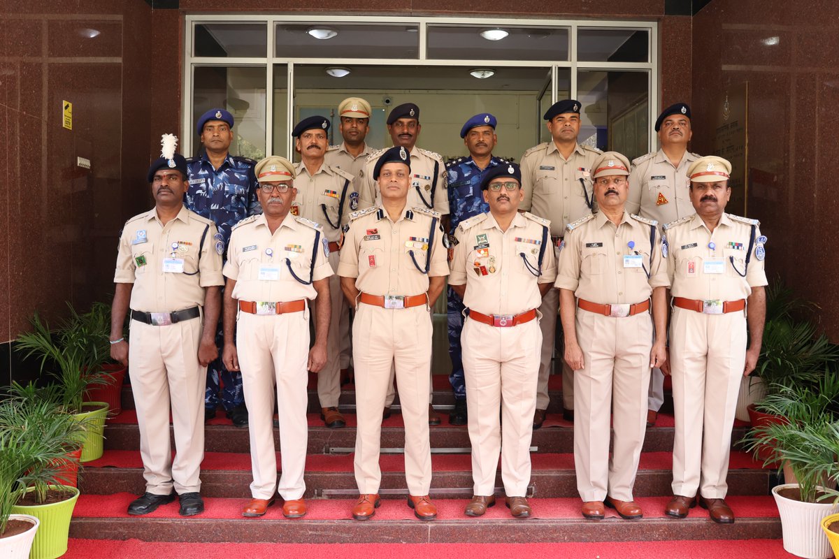 🎖️Promotion Alert! <a href="/99RAF_CRPF/">99RAF</a> congratulates SI/GD Shaik Md Hussain on his remarkable achievement of promotion as INSP/GD. This prestigious moment of his career was celebrated amidst honor and pride,which was witnessed by his family members through a video conference.