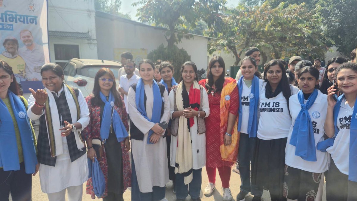 vandanafeminist's tweet photo. PM IS COMPROMISED

#pmiscompromised  #shaktiabhiyan #iyc https://t.co/Xa8izTfewr