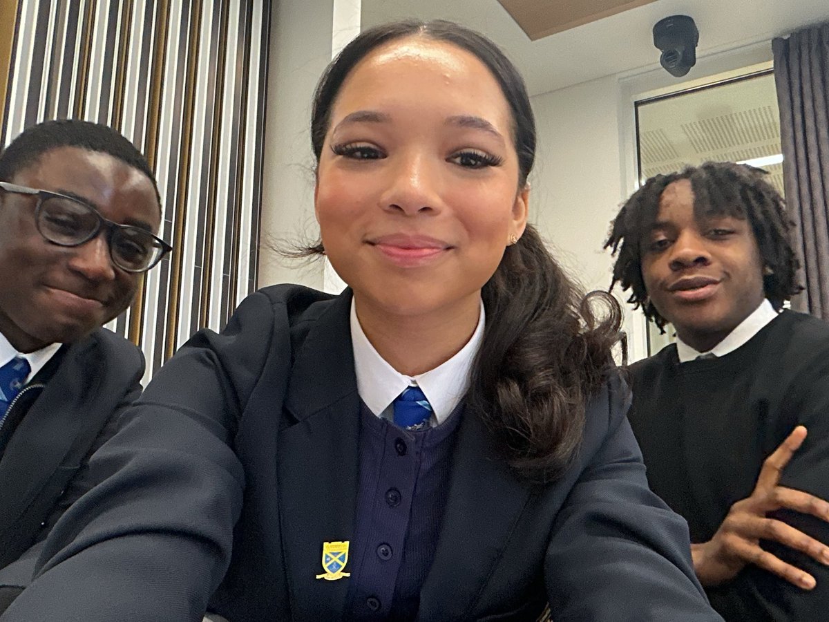 Miss Burrell tweet media