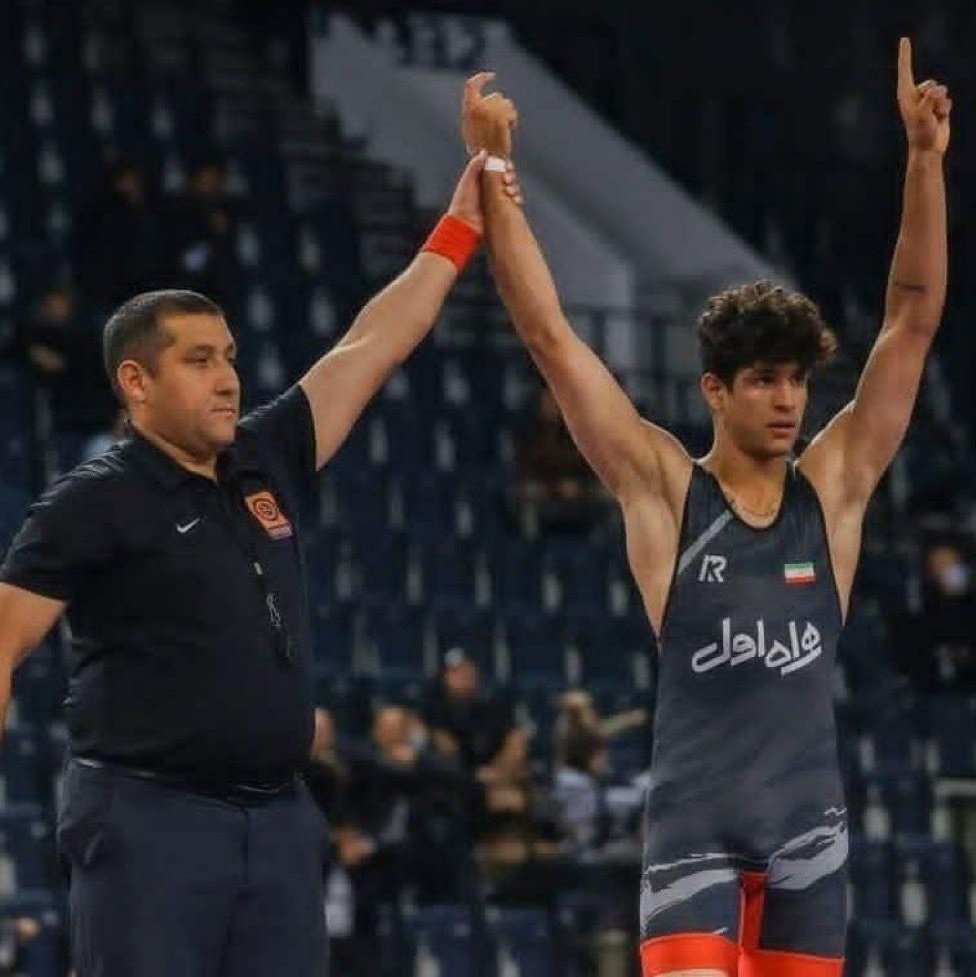 #SalehMohammadi, 19, an Iranian wrestler, has been sentenced to public execution in Qom. He denies the charges, stating his confession was obtained under pressure. The Islamic Republic is still killing protesters. His life is in danger. Speak up.
#IranMassacre
<a href="/hrw/">Human Rights Watch</a>
<a href="/amnesty/">Amnesty International</a>