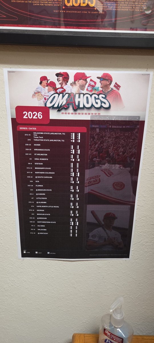 GCubed72's tweet photo. @88legal @RazorbackBSB In lieu of the official one ... #GoHogs #OmaHogs https://t.co/Ux7ABcxFlH