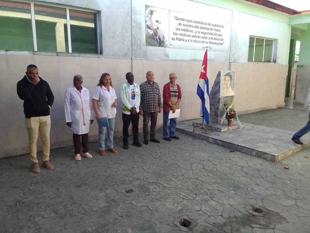 HospitalAleida's tweet photo. Entregó el contenido a un  espacio radial político que divulgó la grabación a toda Cuba con gran repercusión ante la opinión pública. Este hecho le costó la vida y fue asesinada por sicarios de esa dictadura #CubaViveEnSuHistoria #CubaPorLaSalud  @MINSAPCuba @DpsMayabeque https://t.co/Ob5TETS8hp