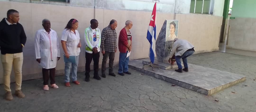 HospitalAleida's tweet photo. Entregó el contenido a un  espacio radial político que divulgó la grabación a toda Cuba con gran repercusión ante la opinión pública. Este hecho le costó la vida y fue asesinada por sicarios de esa dictadura #CubaViveEnSuHistoria #CubaPorLaSalud  @MINSAPCuba @DpsMayabeque https://t.co/Ob5TETS8hp