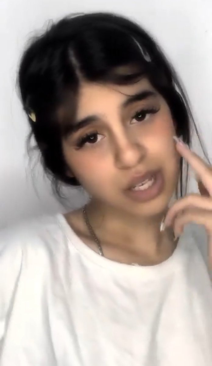 lkiwmll's tweet image. جاوید نام #پریماه_نیک‌پرور ۱۸ ساله، ۱۸ دی بندرعباس.
اسمش کم شنیده شده، پریماه دانش آموز رشته تجربی بود و دوست داشت پزشک جراح بشه. عزیز دیگری را با هزار آرزوی نا تمام کشتند.