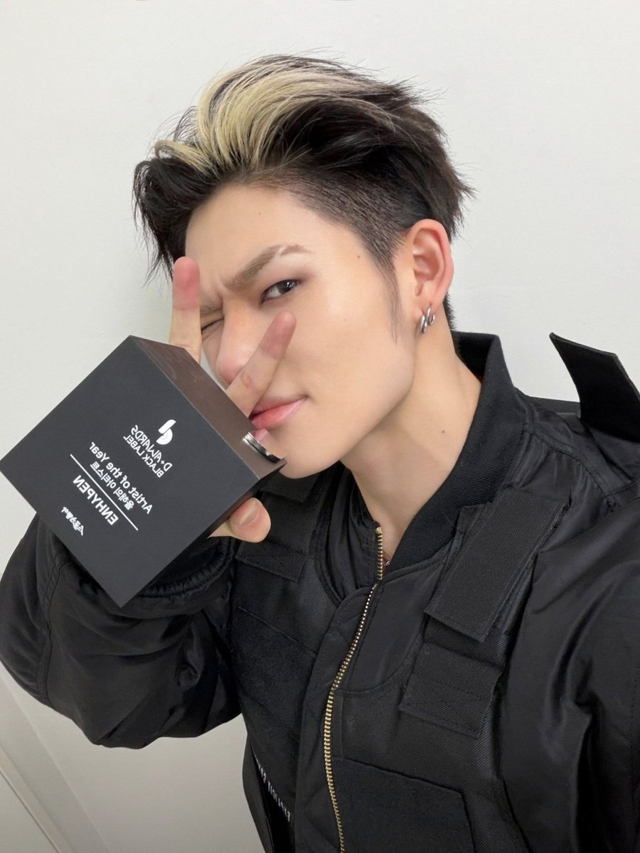 📝 [WEVERSE] #NI_KI 🌟 criou um novo post:

“Muito obrigado engene, hehe”

<a href="/ENHYPEN_members/">ENHYPEN</a> <a href="/ENHYPEN/">ENHYPEN OFFICIAL</a> #ENHYPEN #엔하이픈 #니키