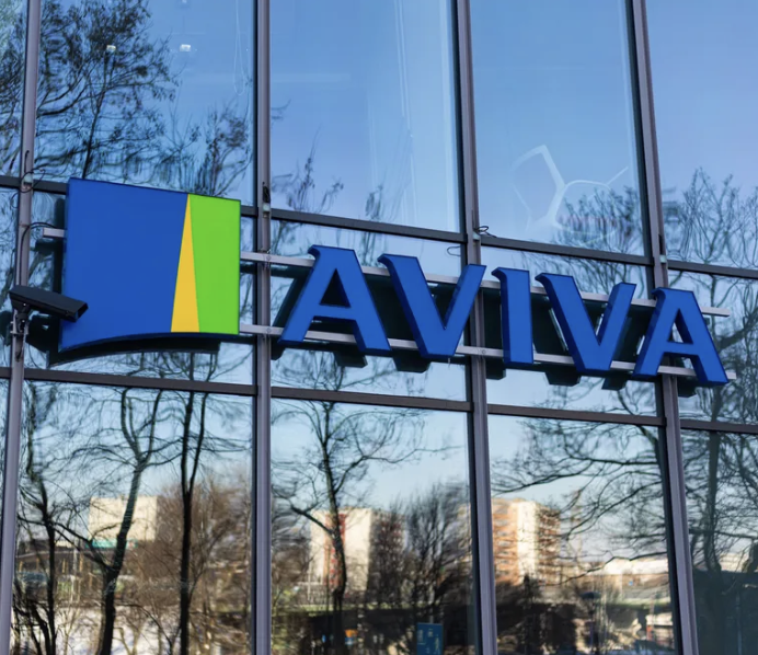 coinbureau's tweet photo. ⚡️RIPPLE TO EXPLORE TOKENIZING TRADITIONAL FUNDS

Ripple has partnered with Aviva Investors to explore tokenizing traditional fund structures on the XRP Ledger.

The move expands Ripple’s push into institutional finance and real-world asset tokenization.