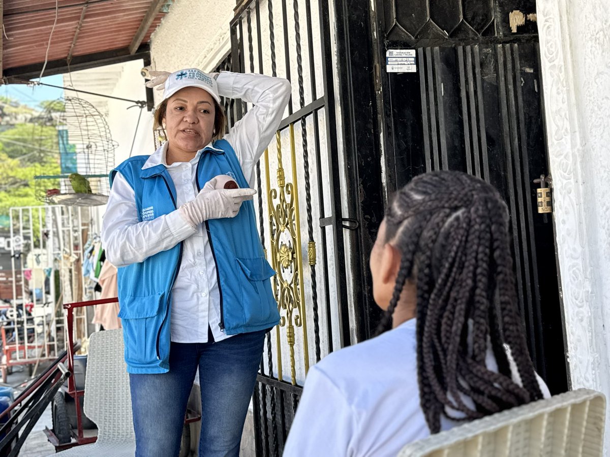 📍 La salud llega a tu puerta en Santa Marta.
Con nuestro equipo extramural brindamos atención integral: Psicología, Medicina, Enfermería y Vacunación.

Seguimos donde más nos necesitan. 💙
#NosUneLaSalud
<a href="/CarlosPinedoC/">Carlos Pinedo Cuello</a> 
<a href="/SantaMartaDTCH/">Alcaldía de Santa Marta</a> 
<a href="/HaroldoPizarroN/">Haroldopizarronay</a> 
<a href="/SECSALUDSM/">Secretaría de Salud Distrital</a>