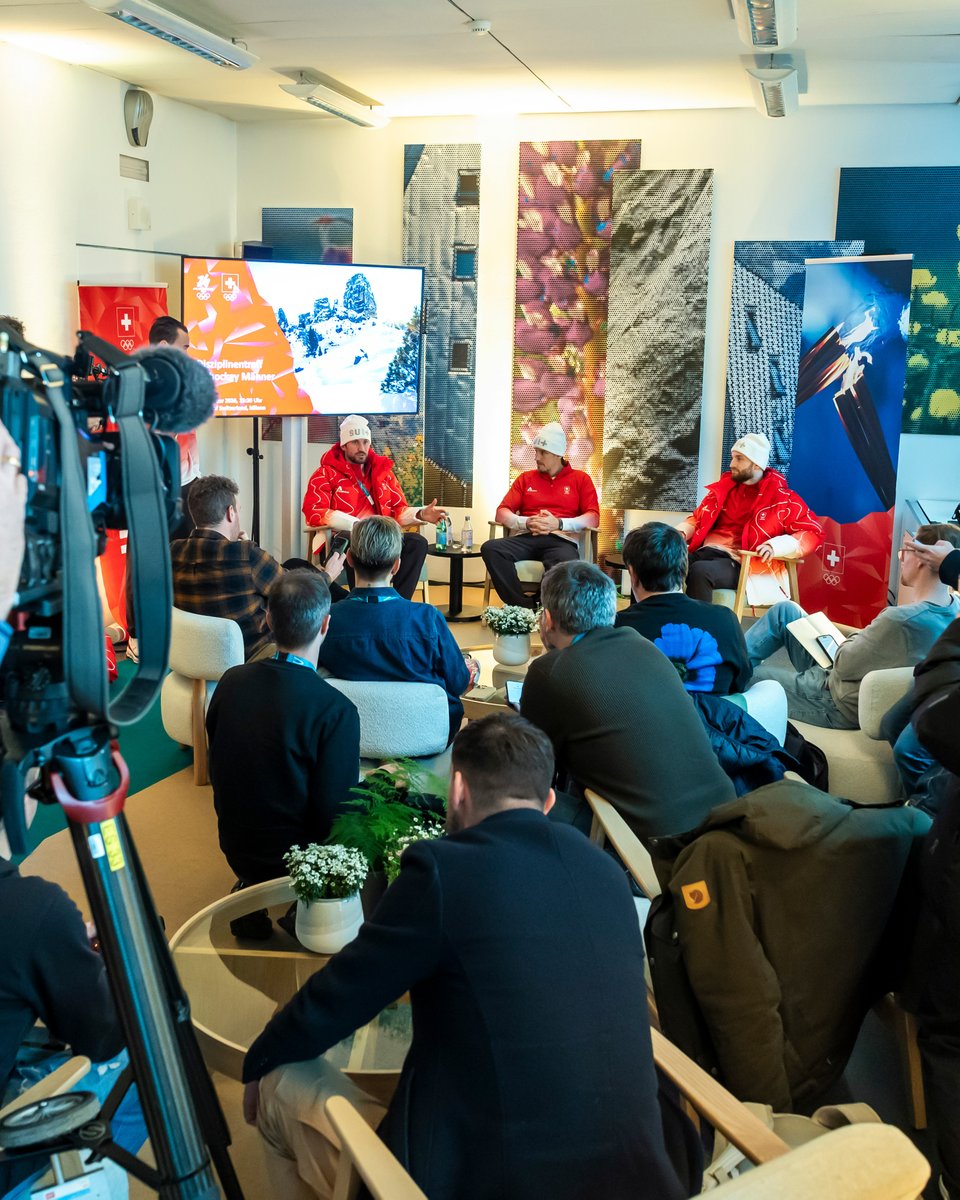 SwissIceHockey's tweet image. 🎤 Impressionen vom gestrigen Disziplinentreff im House of Switzerland.

🗣️ Impressions de la réunion disciplinaire d’hier à la House of Switzerland.

💬 Impressioni dell’incontro disciplinare di ieri alla House of Switzerland.

#SIHF #Olympics #IIHF #SwissOlympicTeam