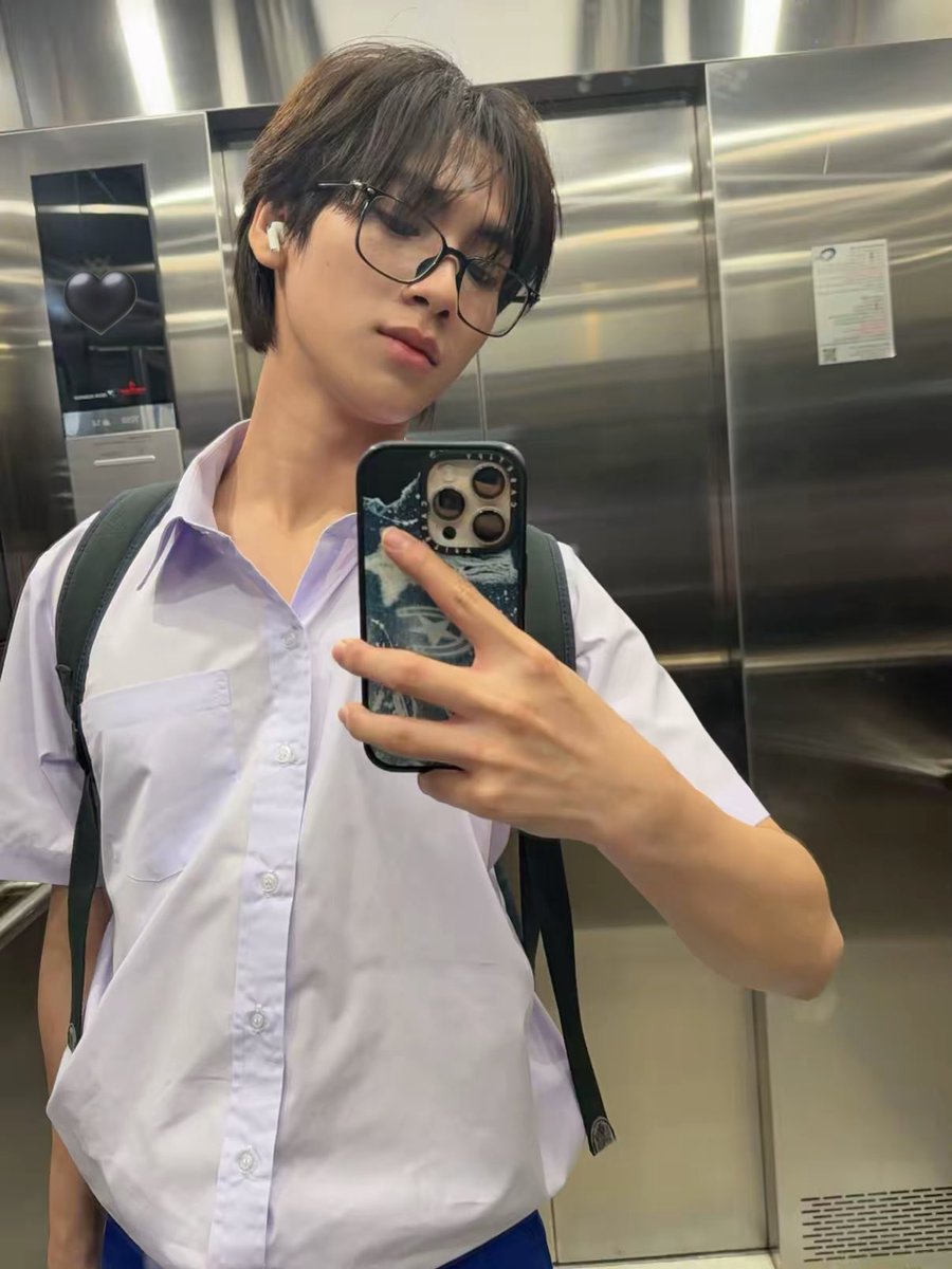 ที่มอมี back to school ด้วย

แต่แพทไม่ได้ไป 
#chira_patt