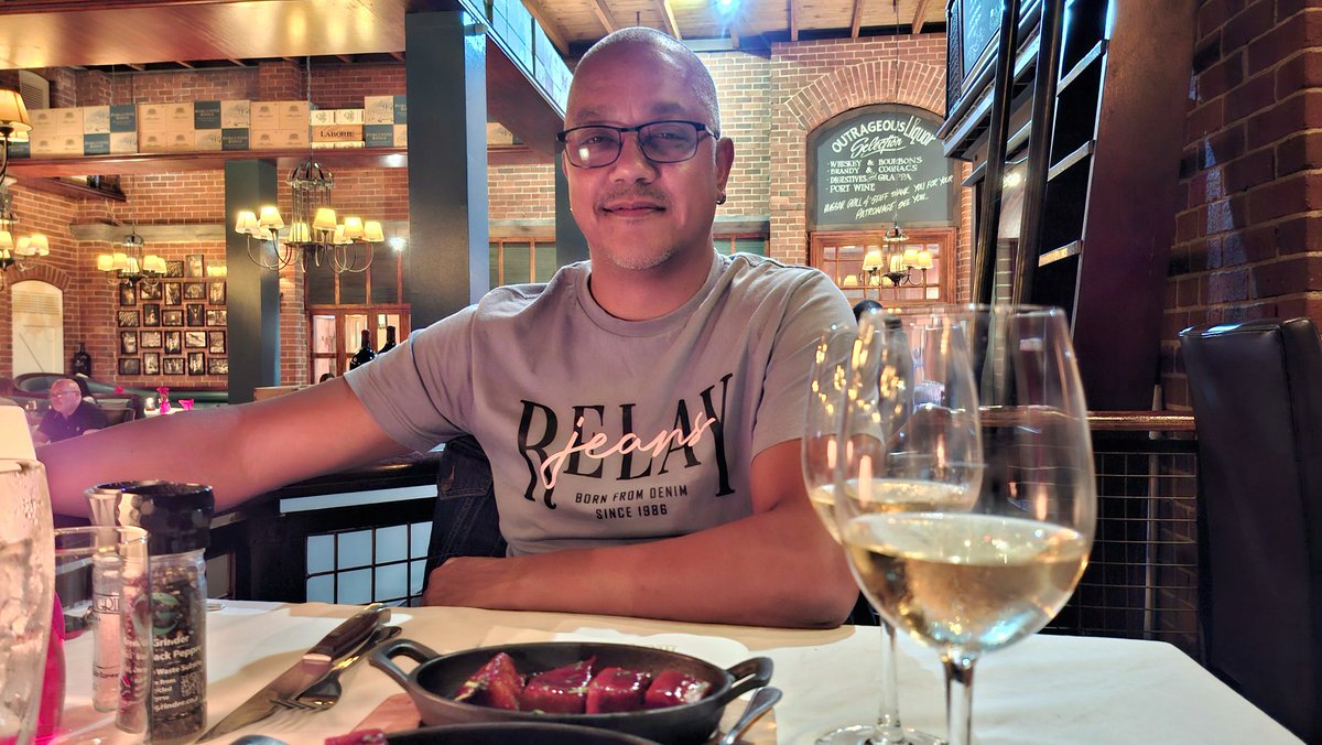 Part 1 of 3
Date Night - 10 Feb 2026
Dinner date with my side cherry
#PreValentines #TheHussarGrill